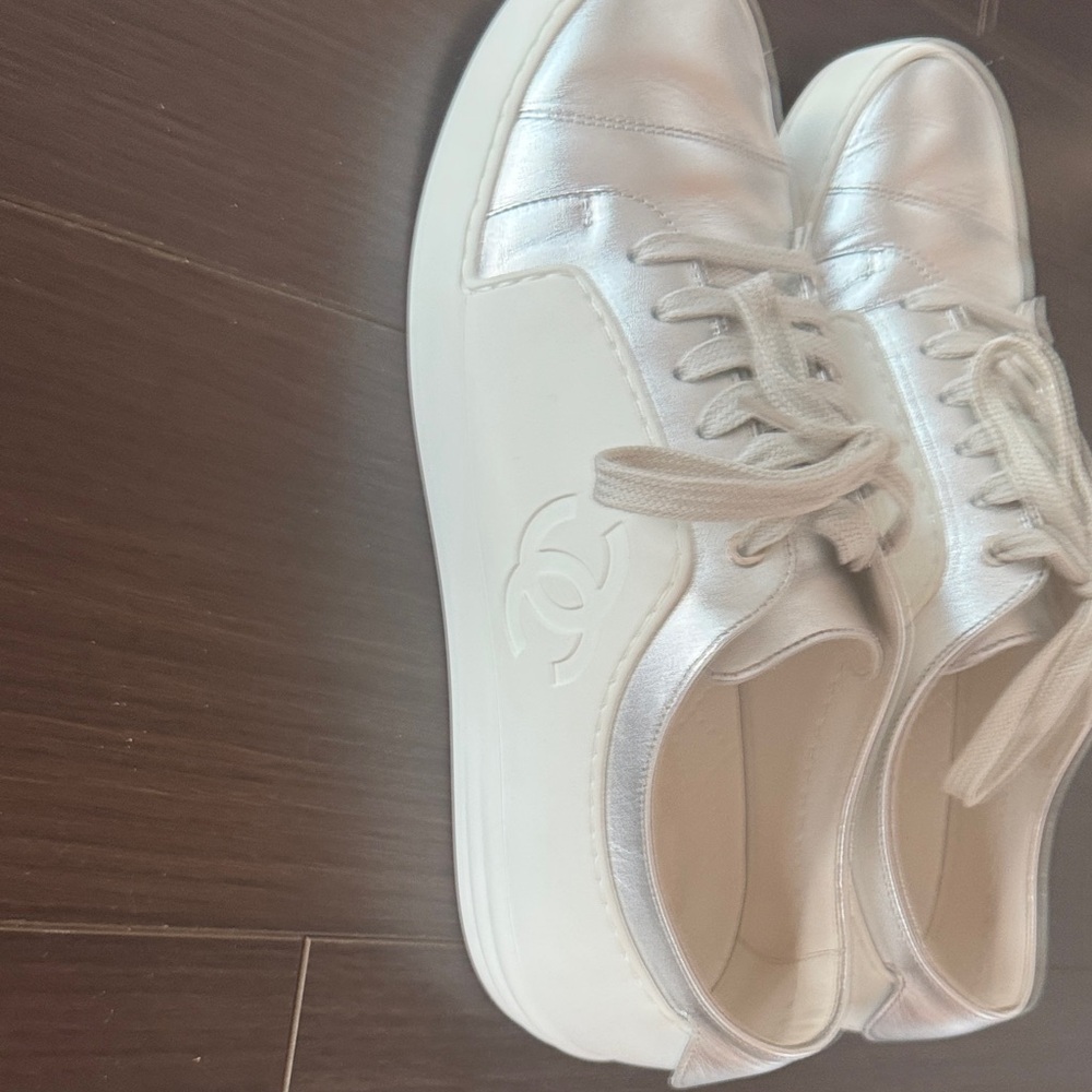 CHANEL White and Silver Logo Sneakers - Picture 4 of 10
